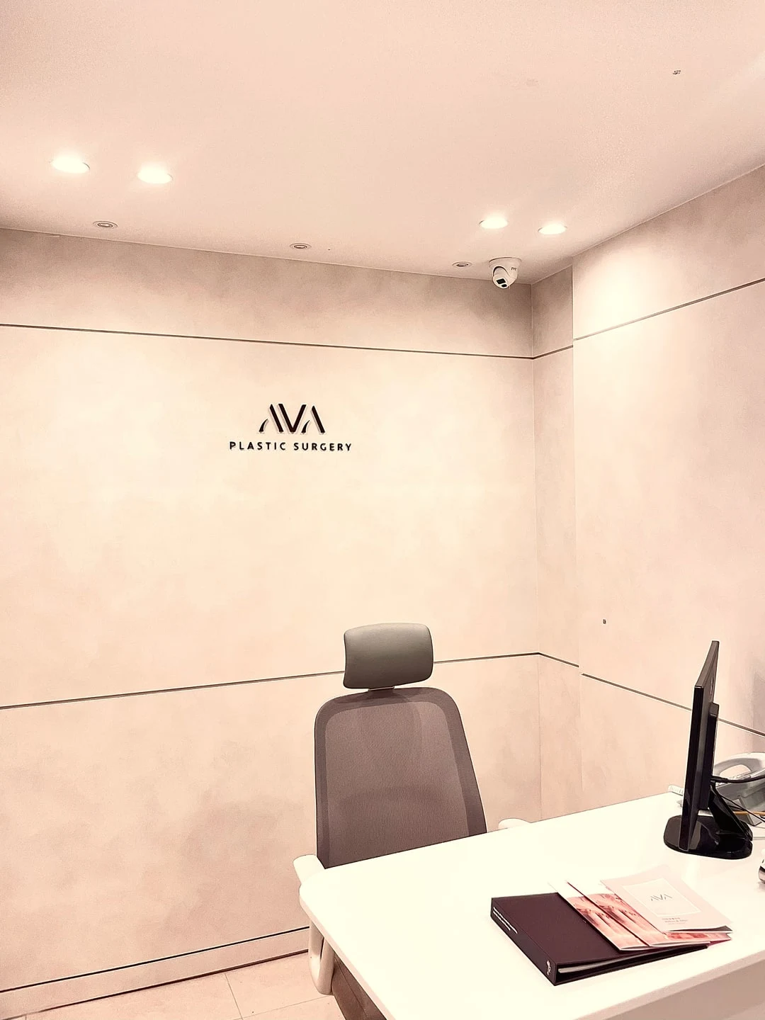 AVA Plastic Surgery Consultation Suite in Sinsa, Seoul
